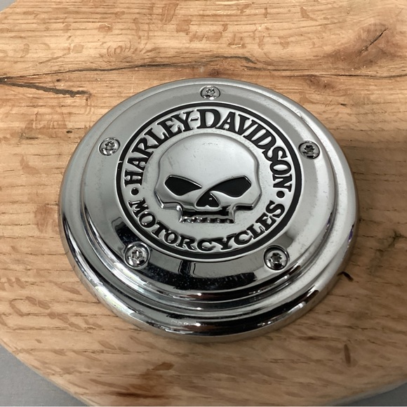 Harley Davidson Motorcycles Metal Willie G Skull Cover - Plate - Great Condition - Picture 1 of 11